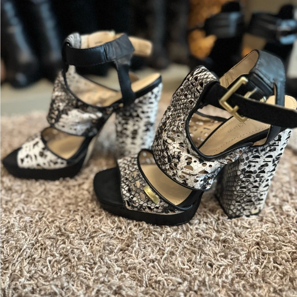 Platform Block Heel Sandals in Black and White - Picture 2 of 4